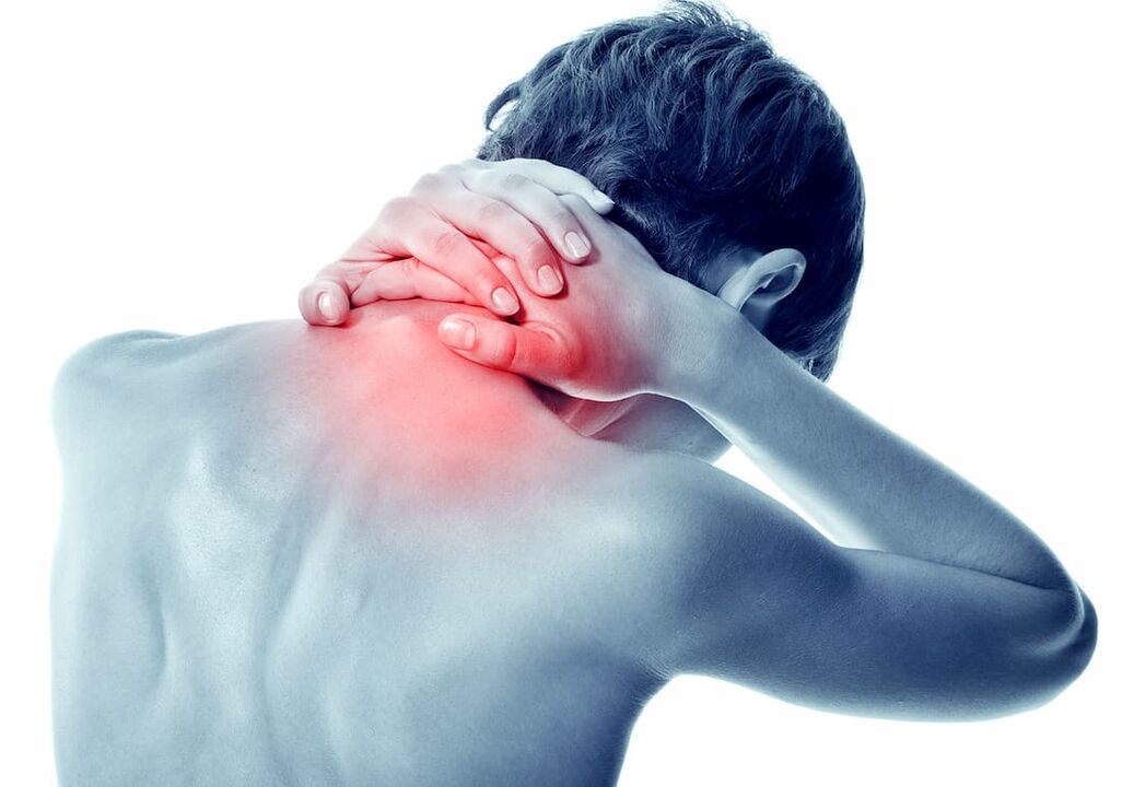 Osteocondrosis cervical en un hombre